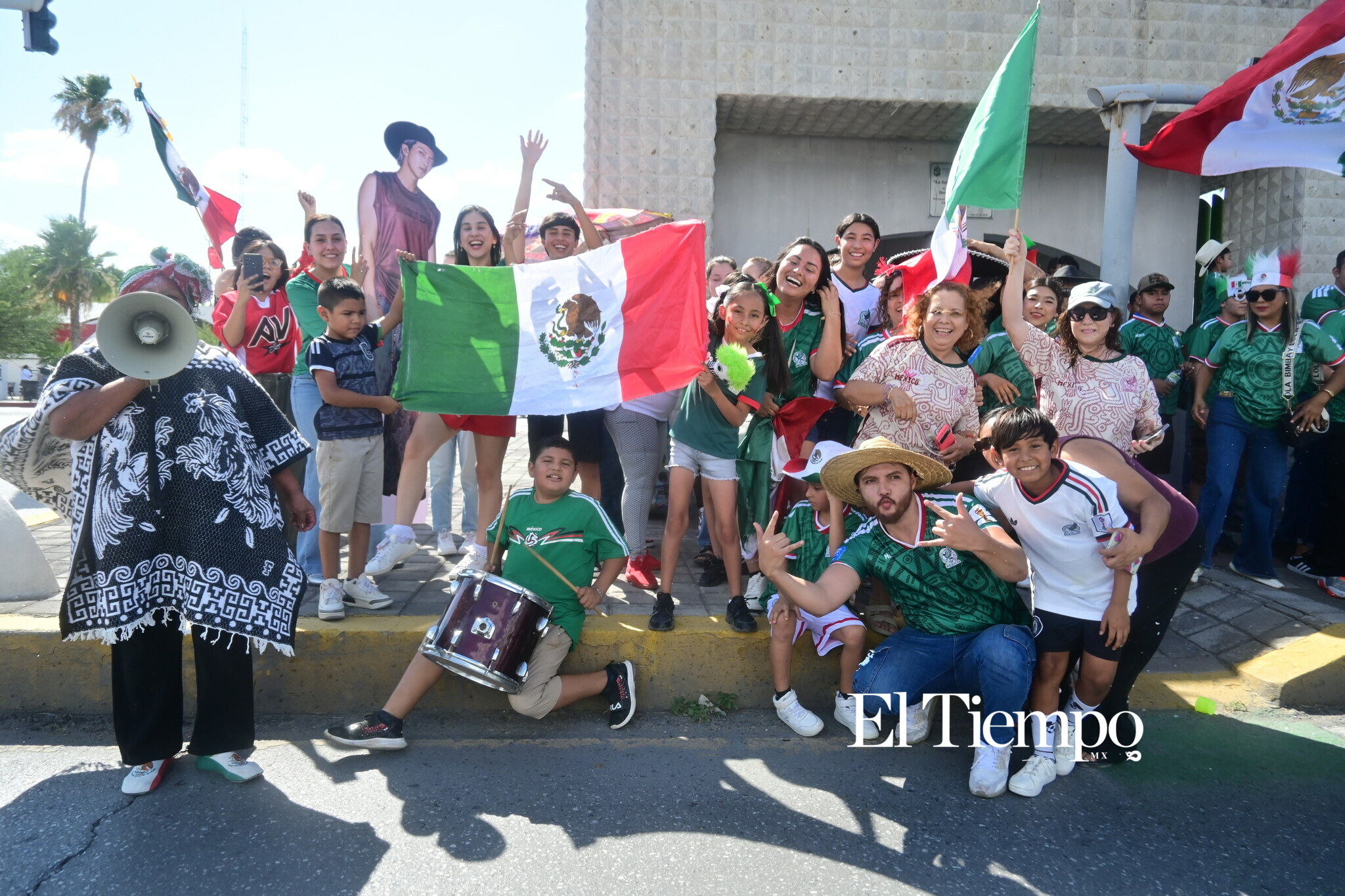 Monclova y Frontera celebran el triunfo del Tri