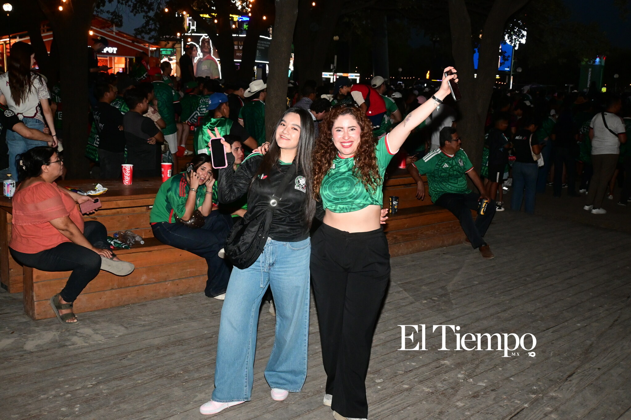 La fiesta que no se vio en la cancha: así vivió Monterrey el triunfo de México