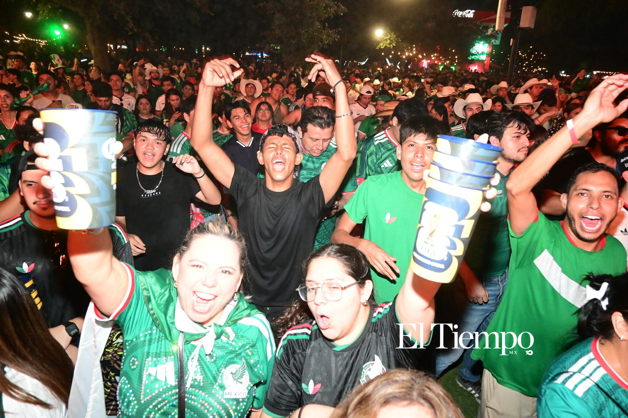 La fiesta que no se vio en la cancha: así vivió Monterrey el triunfo de México