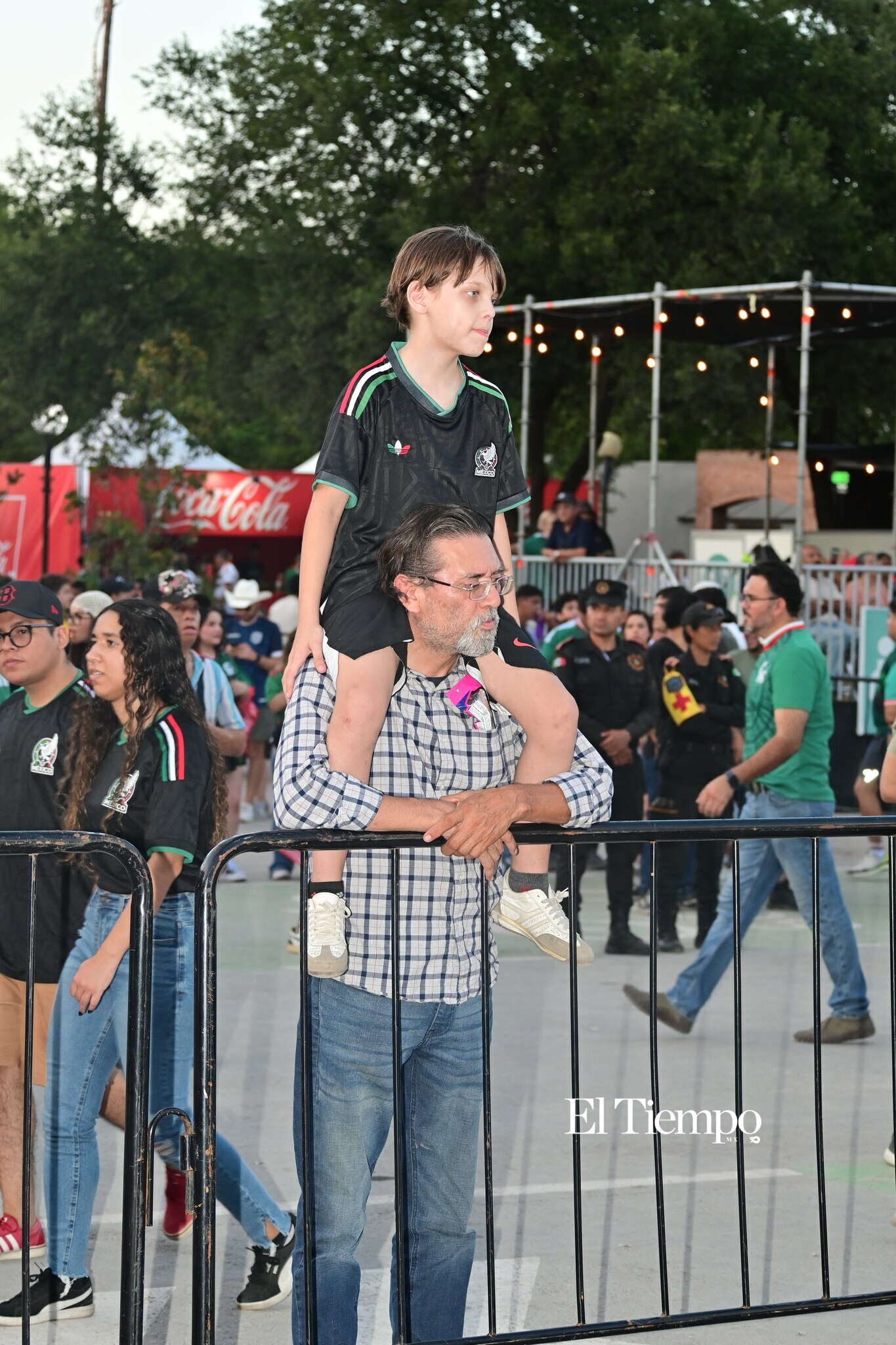 La fiesta que no se vio en la cancha: así vivió Monterrey el triunfo de México