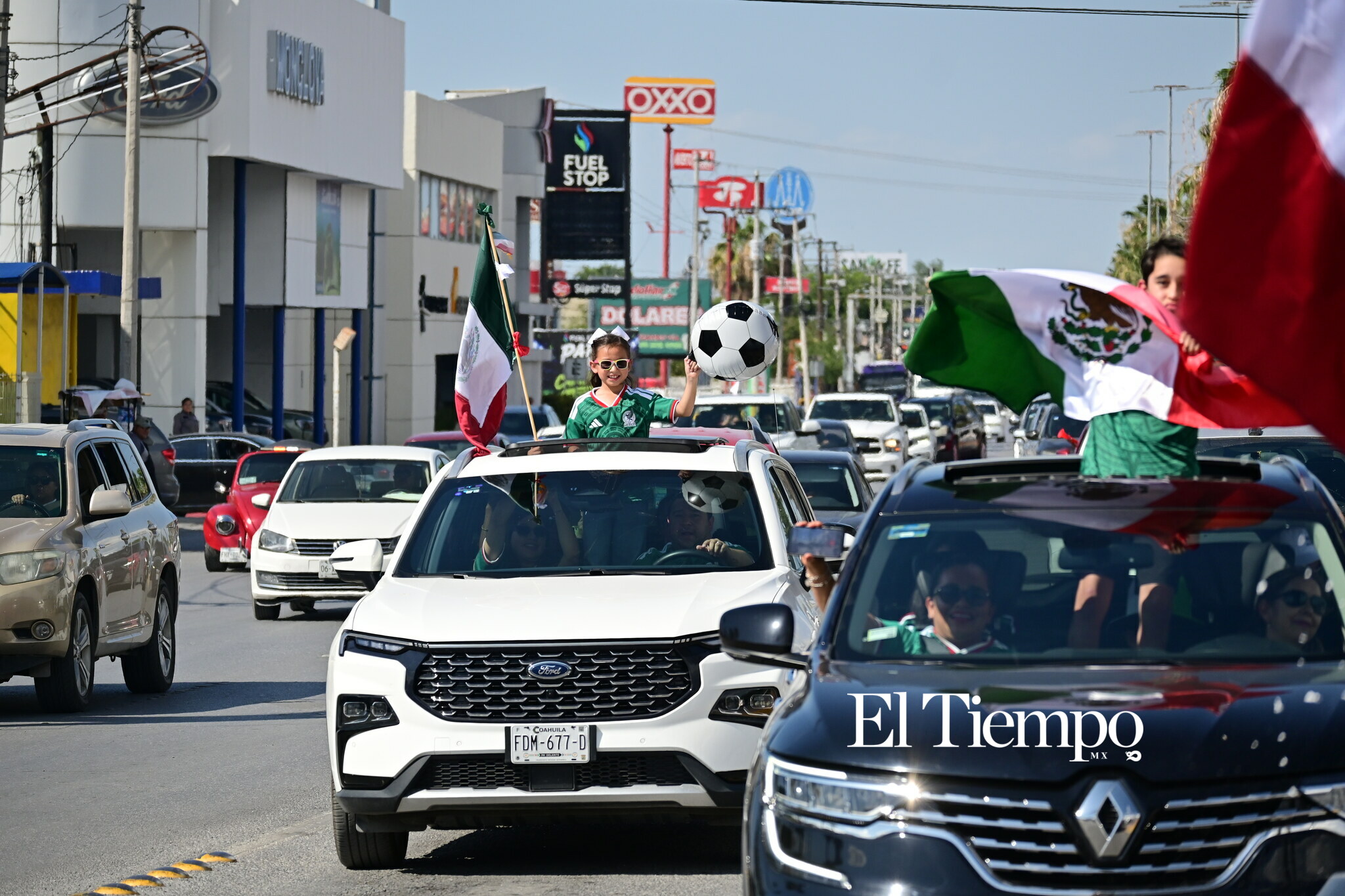Monclova y Frontera celebran el triunfo del Tri