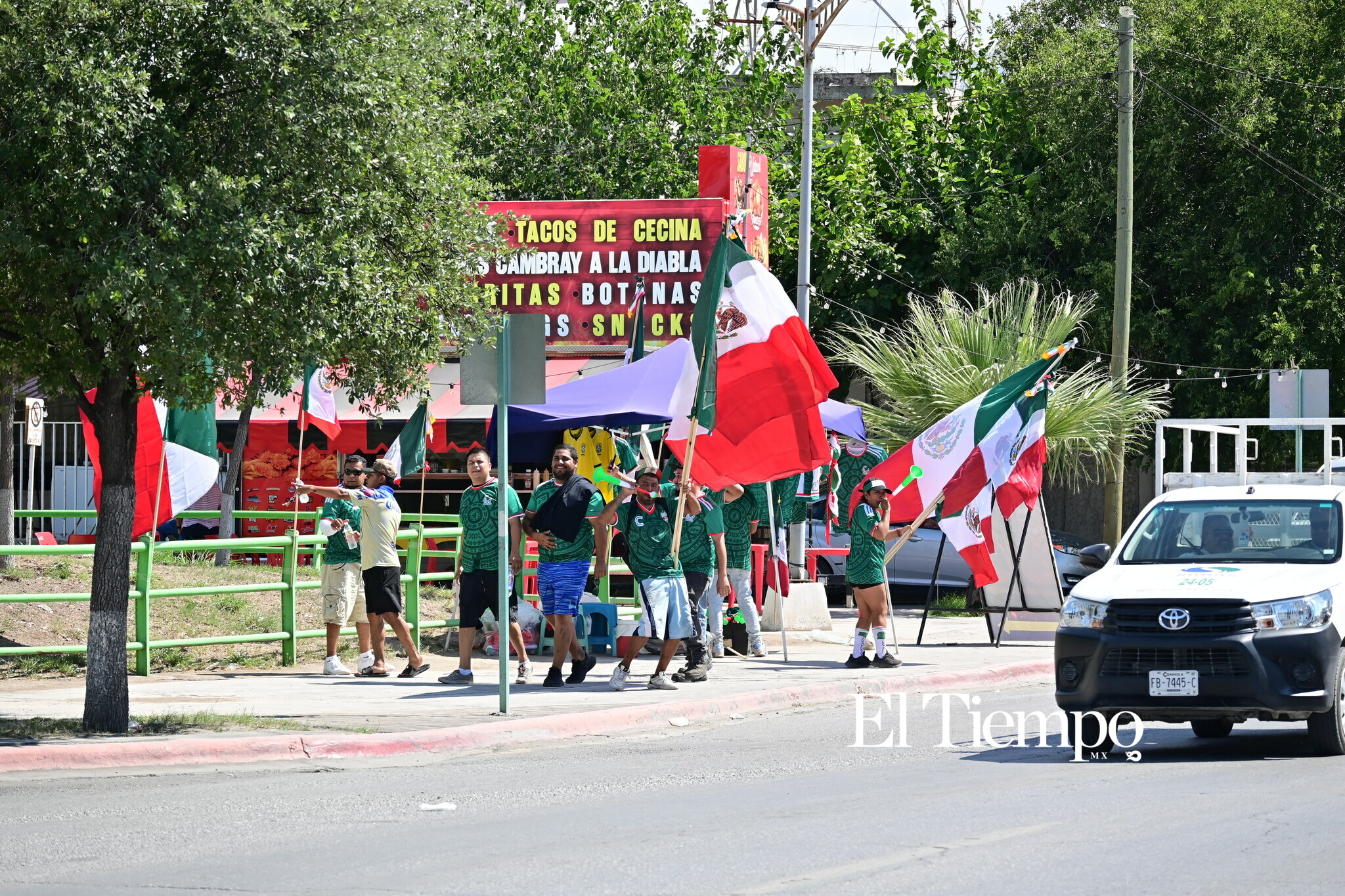 Monclova y Frontera celebran el triunfo del Tri