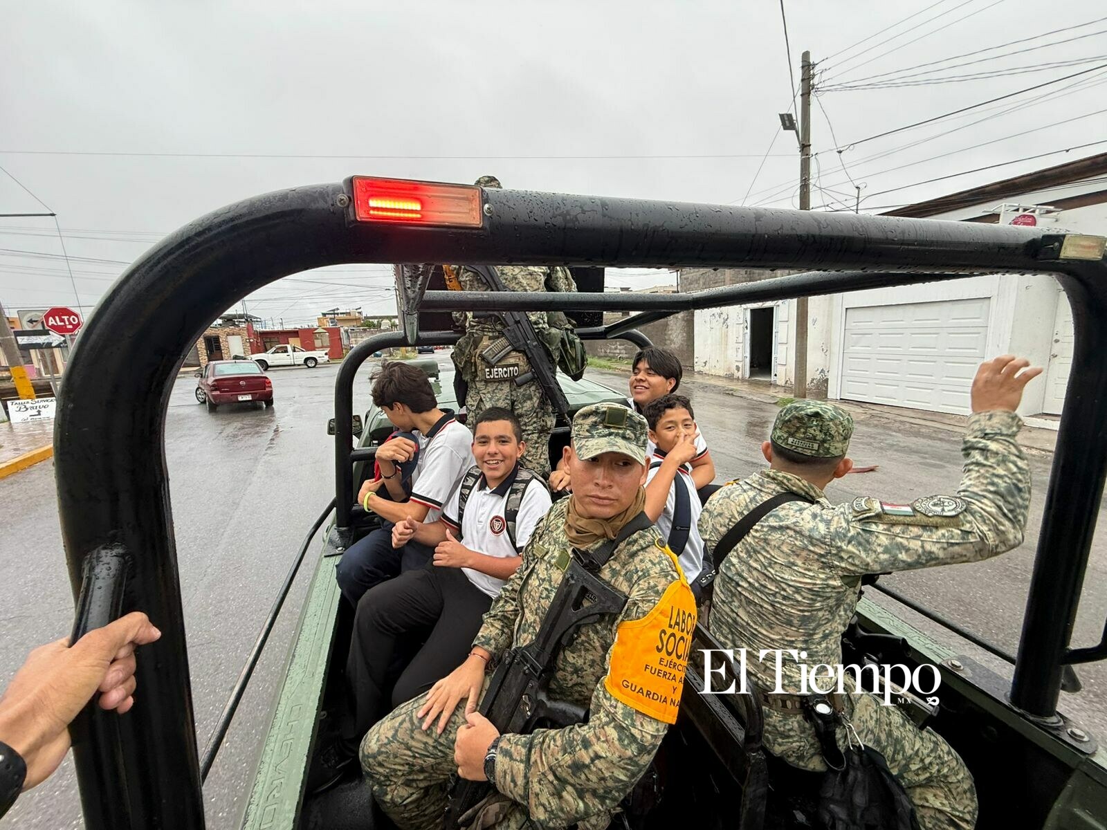 Lluvias activan auxilio militar y paralizan actividades en la Región Centro