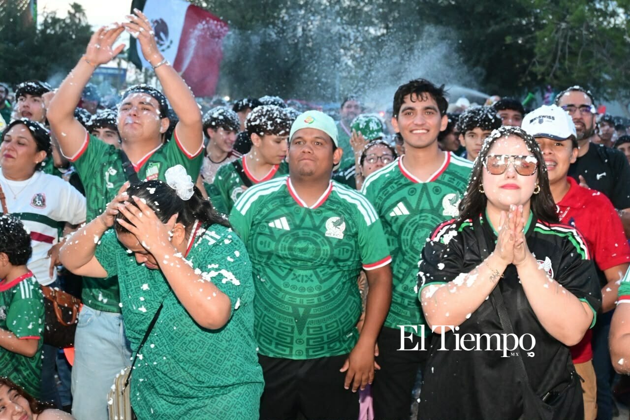 Galería fotográfica: Festejo del primer gol de México