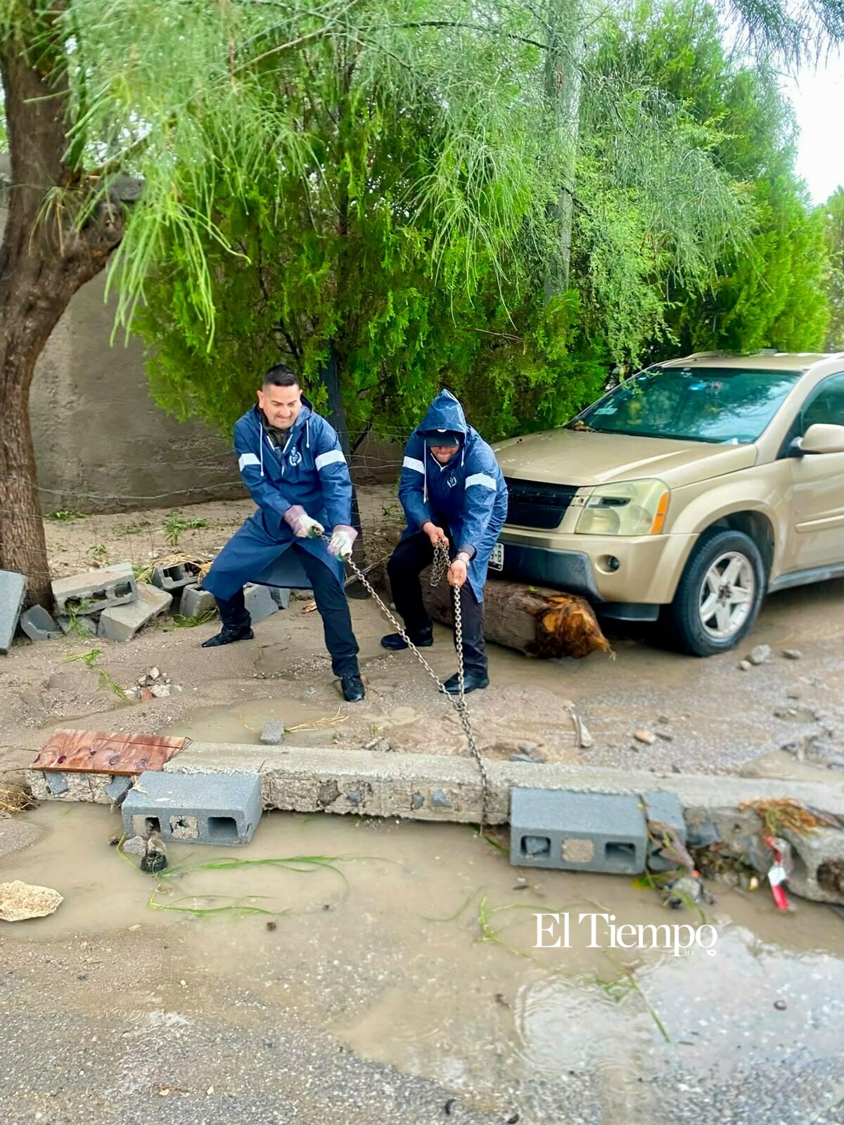 AIC refuerza labores de auxilio tras las lluvias en Castaños; apoyan a familias y automovilistas