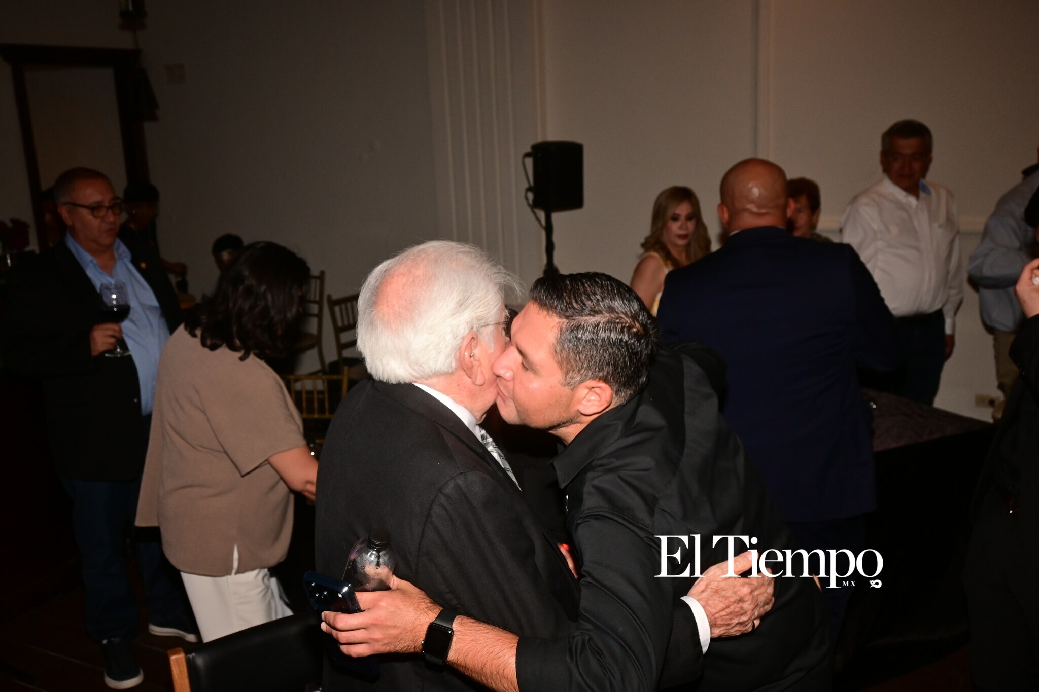 Felipe González presenta libro que rescata memoria familiar e historia regional de Monclova