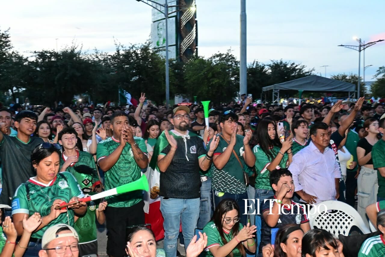 Festejo del primer gol de México
