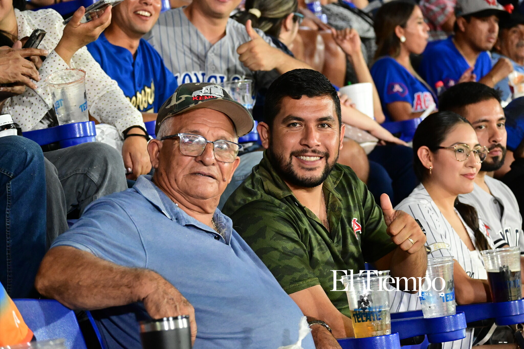 Familias llenan el estadio para apoyar a los Acereros