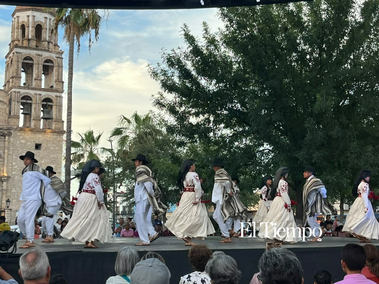 Guelaguetza llena de tradición a Monclova