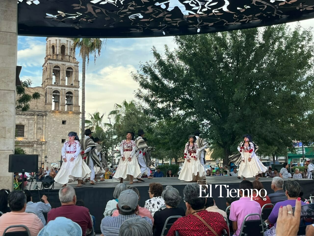 Guelaguetza llena de tradición a Monclova