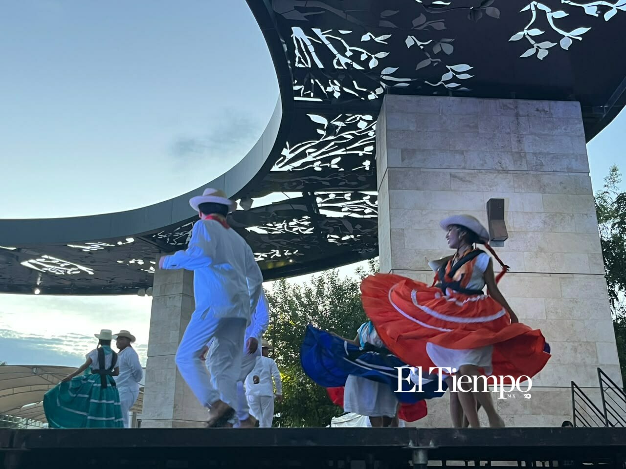 Guelaguetza llena de tradición a Monclova