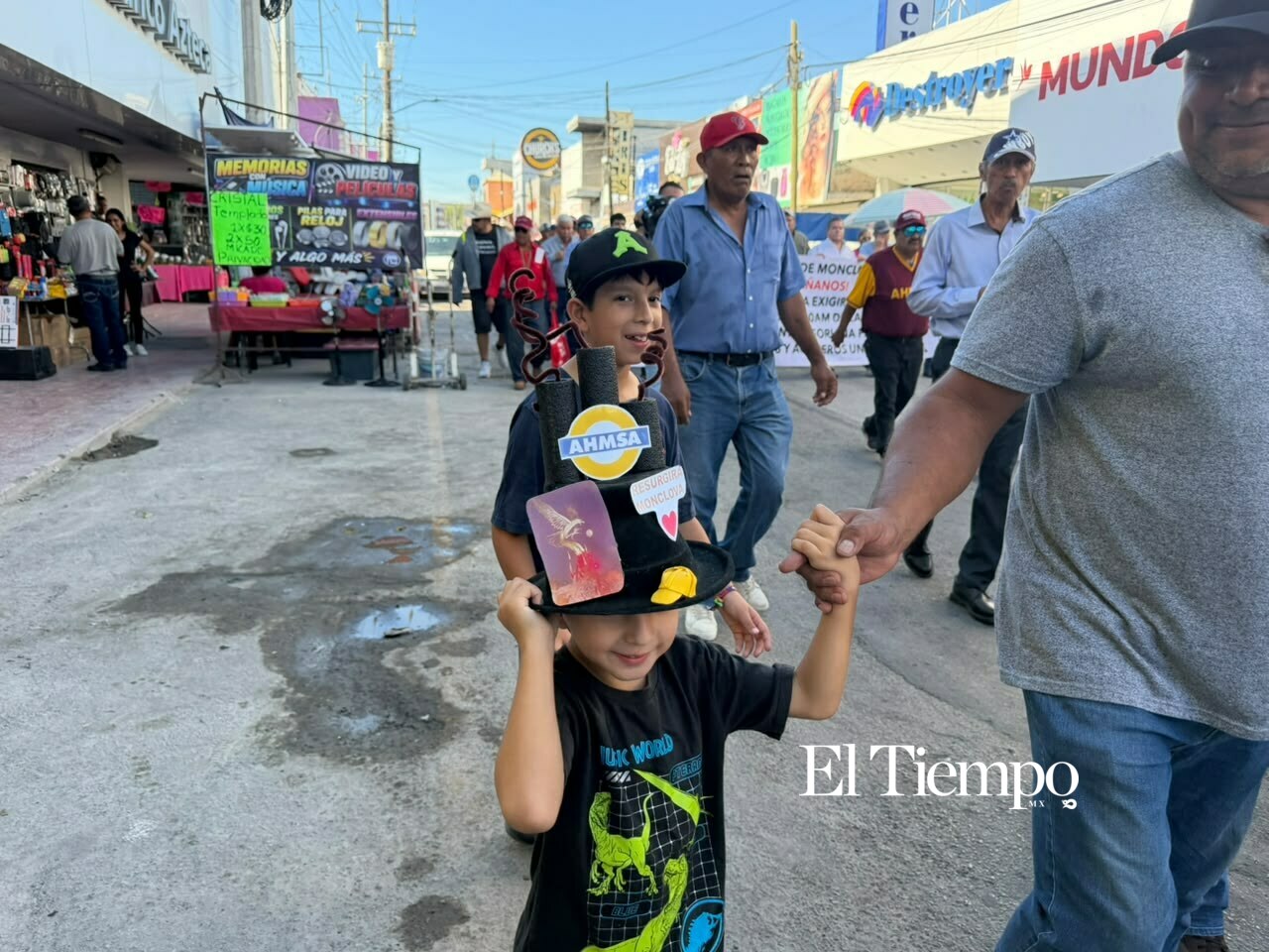 Galería fotográfica: 💢Así se vivió la marcha pacífica de los obreros de AHMSA en Monclova