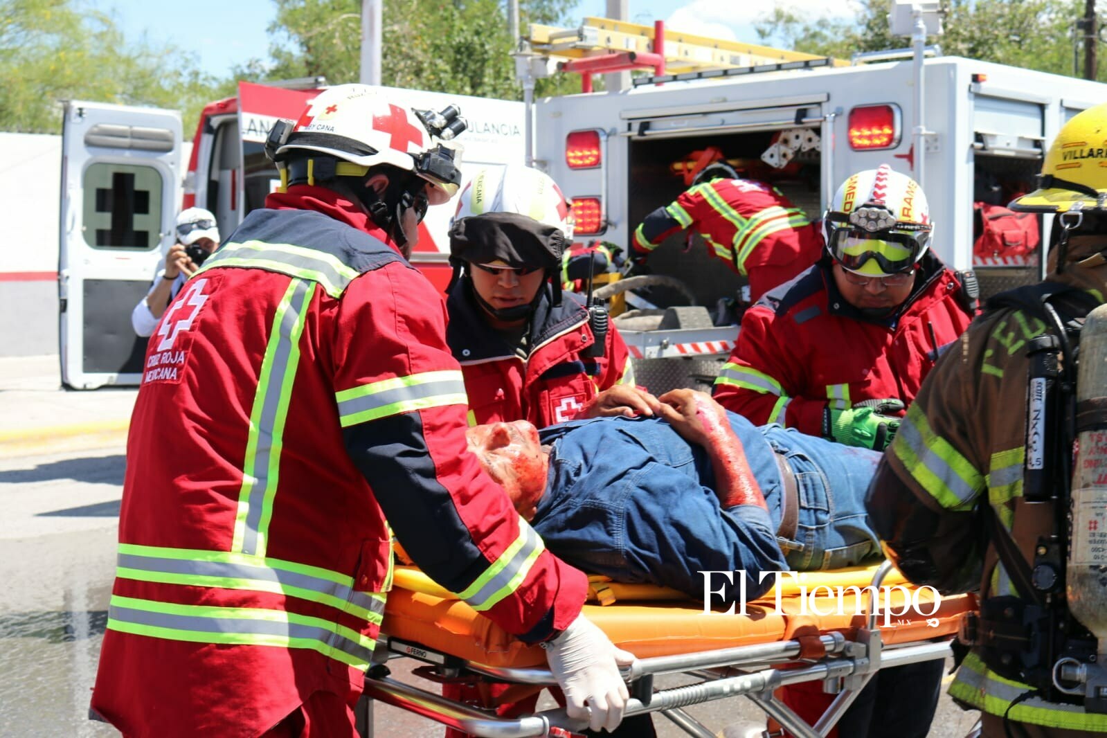 Simulacro recrea choque de pipa de gas y tráiler en Monclova