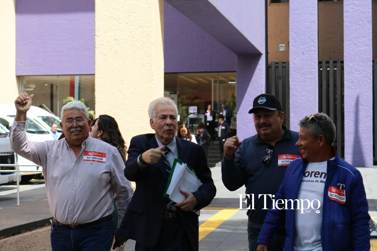 Momentos donde va saliendo el nuevo dueño de AHMSA