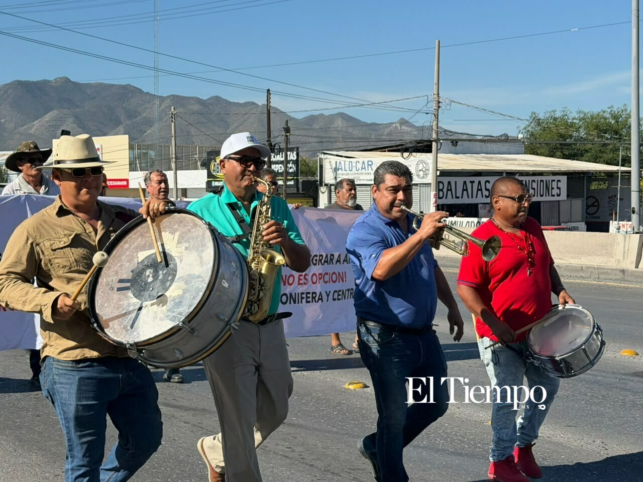 💢Así se vivió la marcha pacífica de los obreros de AHMSA en Monclova