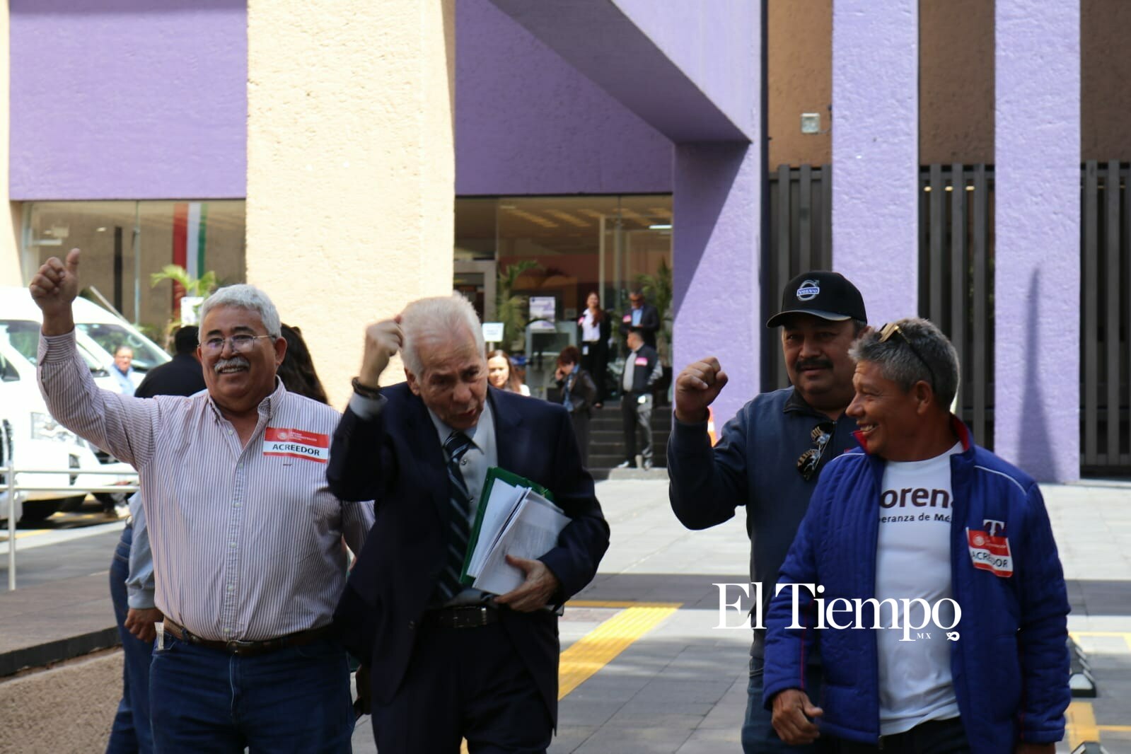 Momentos donde va saliendo el nuevo dueño de AHMSA