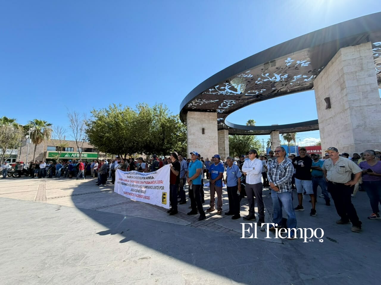 💢Así se vivió la marcha pacífica de los obreros de AHMSA en Monclova
