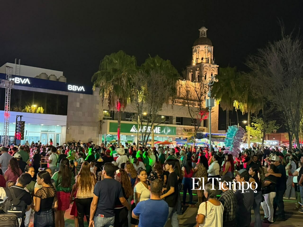 Galería fotográfica: Presentaciones artísticas y culturales, previo al grito de independencia en la ciudad de Monclova, Coahuila.