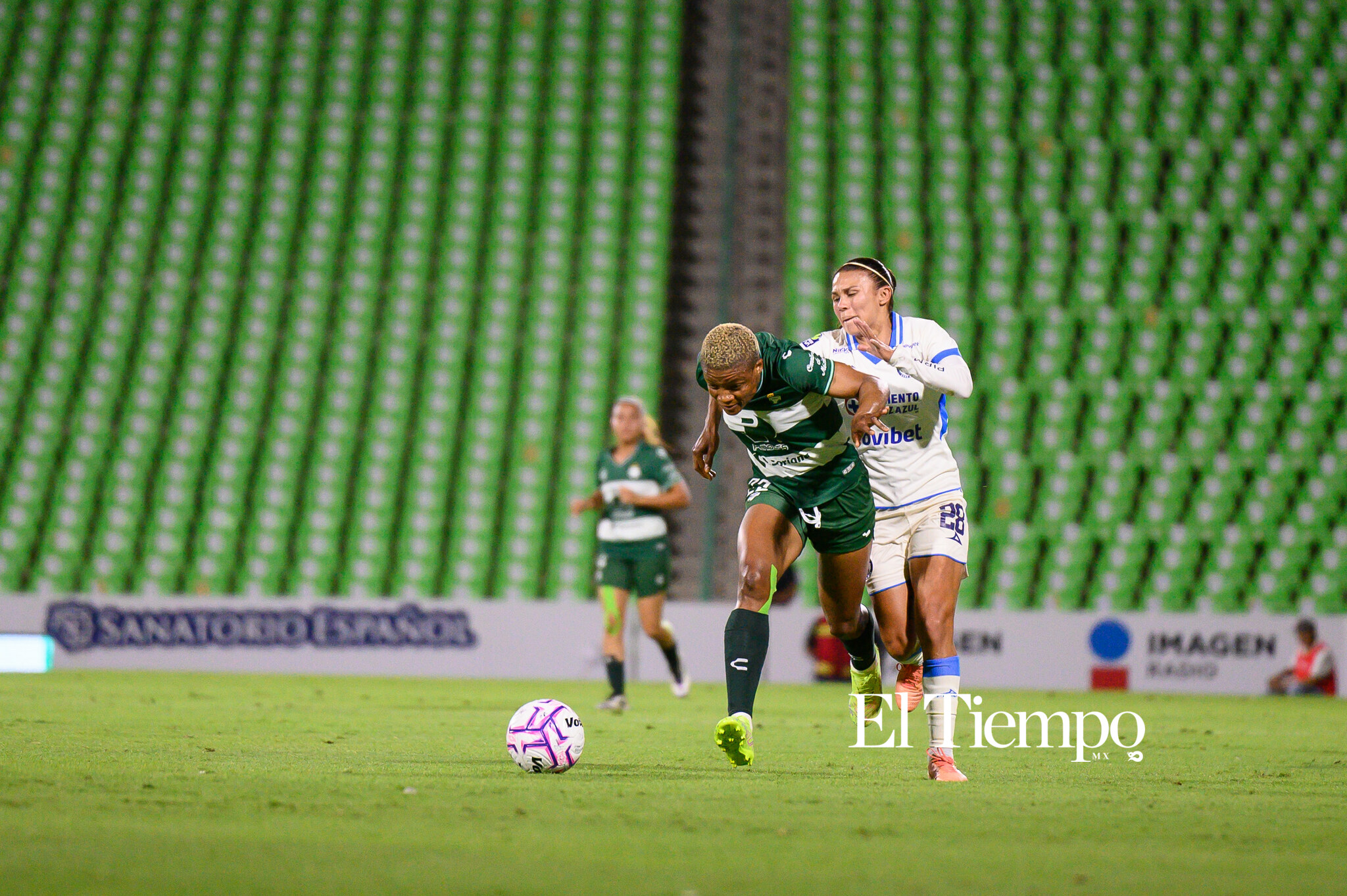 Santos Laguna vs Cruz Azul | Liga MX Femenil — Jornada 8

#LigaMXFemenil #Jornada8 #SantosFemenil #SantosLaguna #CruzAzulFemenil #CruzAzul #FutbolFemenil #FutbolFemenino #Soccer #Jugadoras #NikonMX #Torreon #FutbolMexicano #FotografiaDeportiva #WomenInSoccer