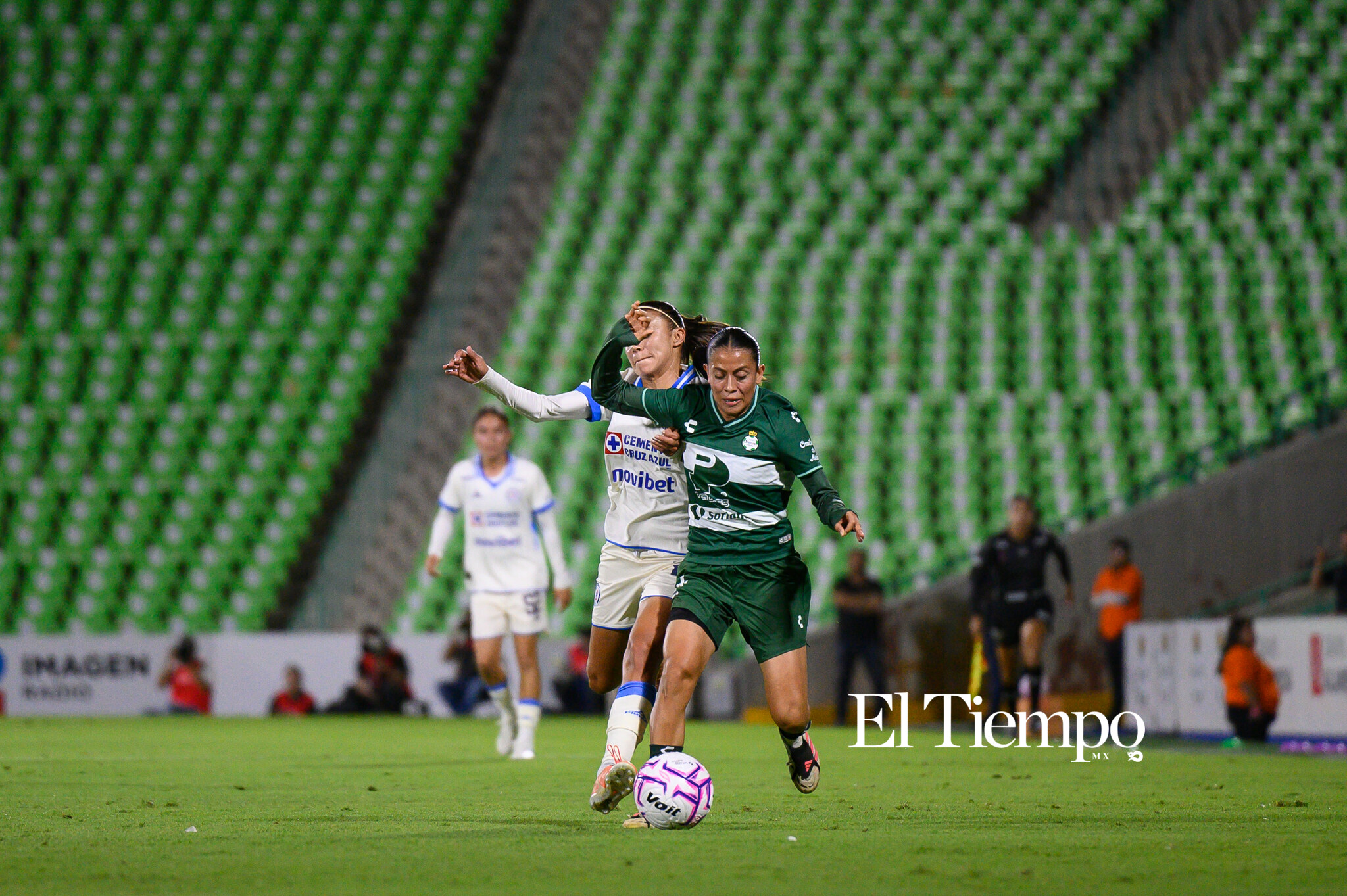 Santos Laguna vs Cruz Azul | Liga MX Femenil — Jornada 8

#LigaMXFemenil #Jornada8 #SantosFemenil #SantosLaguna #CruzAzulFemenil #CruzAzul #FutbolFemenil #FutbolFemenino #Soccer #Jugadoras #NikonMX #Torreon #FutbolMexicano #FotografiaDeportiva #WomenInSoccer