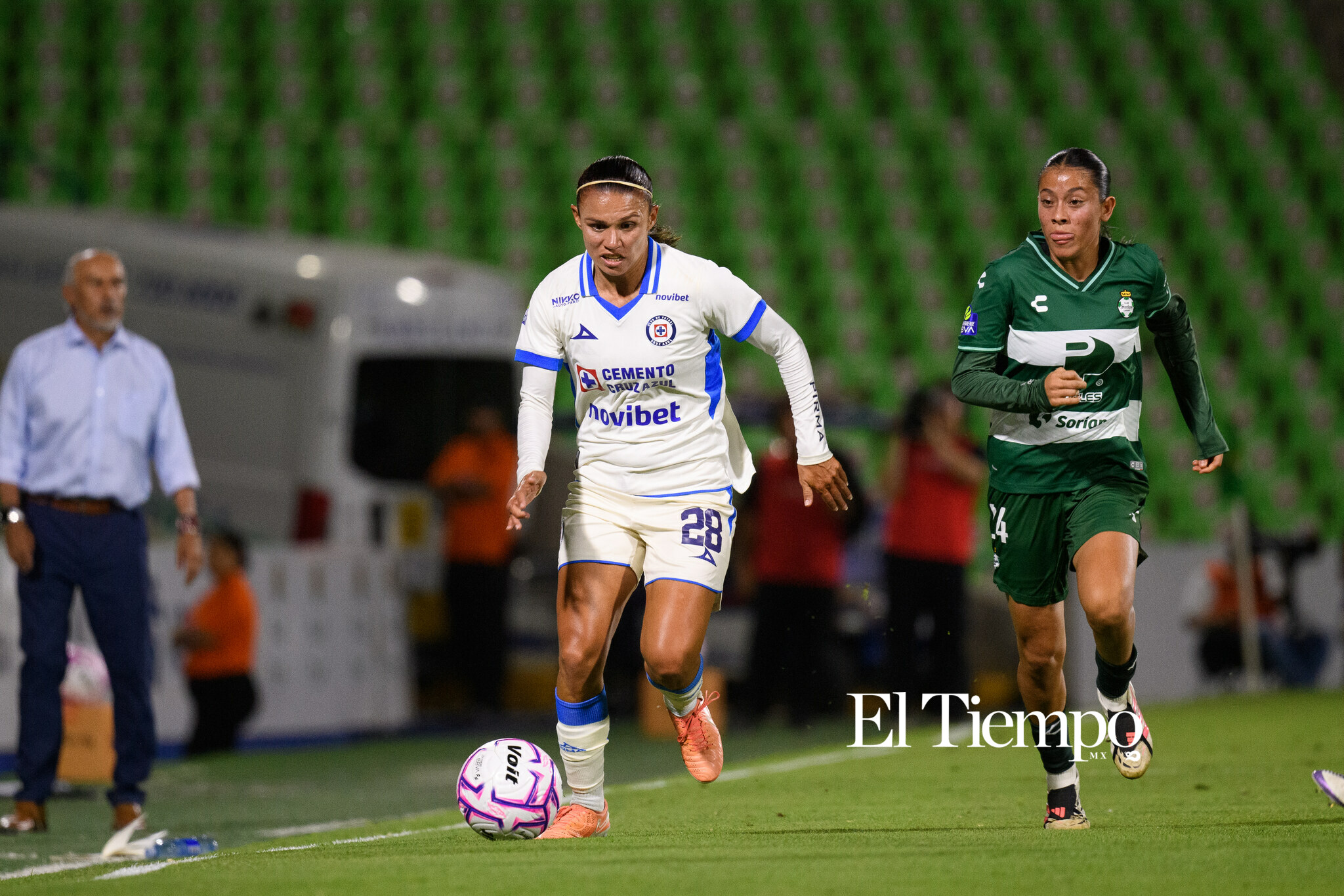 Santos Laguna vs Cruz Azul | Liga MX Femenil — Jornada 8

#LigaMXFemenil #Jornada8 #SantosFemenil #SantosLaguna #CruzAzulFemenil #CruzAzul #FutbolFemenil #FutbolFemenino #Soccer #Jugadoras #NikonMX #Torreon #FutbolMexicano #FotografiaDeportiva #WomenInSoccer