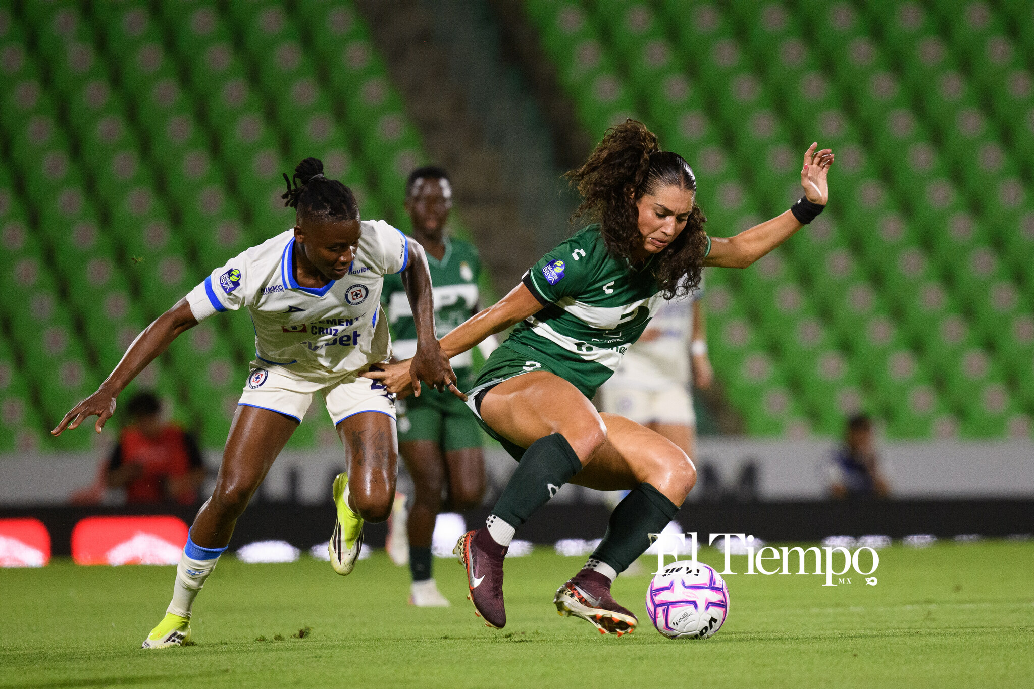 Santos Laguna vs Cruz Azul | Liga MX Femenil — Jornada 8

#LigaMXFemenil #Jornada8 #SantosFemenil #SantosLaguna #CruzAzulFemenil #CruzAzul #FutbolFemenil #FutbolFemenino #Soccer #Jugadoras #NikonMX #Torreon #FutbolMexicano #FotografiaDeportiva #WomenInSoccer