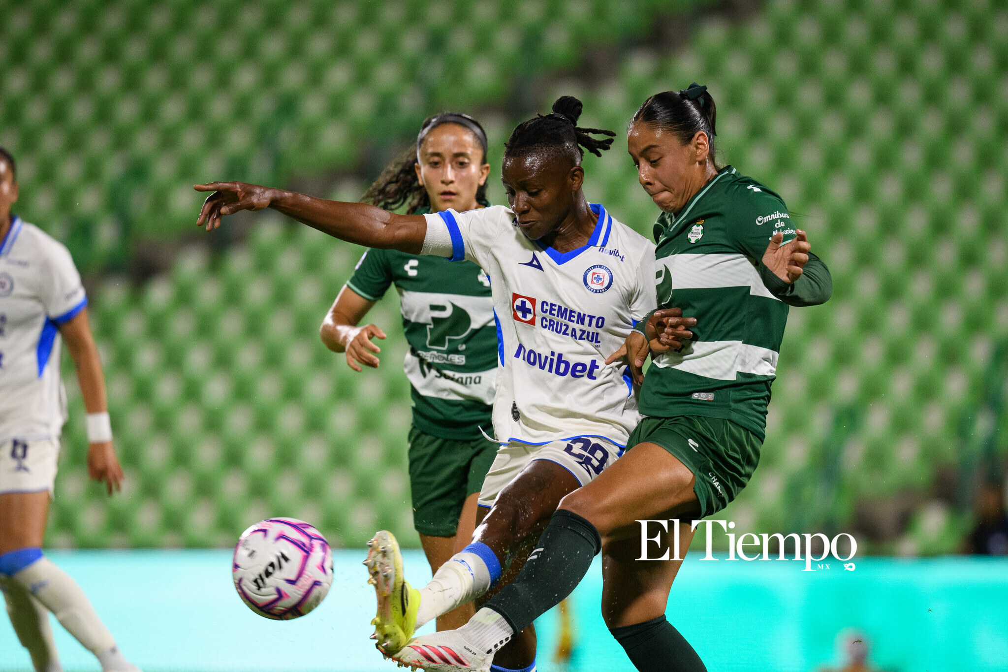 Santos Laguna vs Cruz Azul | Liga MX Femenil — Jornada 8

#LigaMXFemenil #Jornada8 #SantosFemenil #SantosLaguna #CruzAzulFemenil #CruzAzul #FutbolFemenil #FutbolFemenino #Soccer #Jugadoras #NikonMX #Torreon #FutbolMexicano #FotografiaDeportiva #WomenInSoccer
