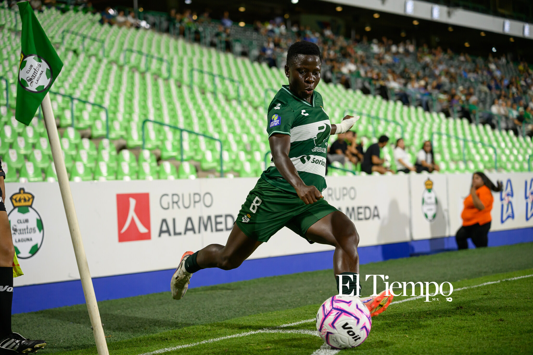 Santos Laguna vs Cruz Azul | Liga MX Femenil — Jornada 8

#LigaMXFemenil #Jornada8 #SantosFemenil #SantosLaguna #CruzAzulFemenil #CruzAzul #FutbolFemenil #FutbolFemenino #Soccer #Jugadoras #NikonMX #Torreon #FutbolMexicano #FotografiaDeportiva #WomenInSoccer