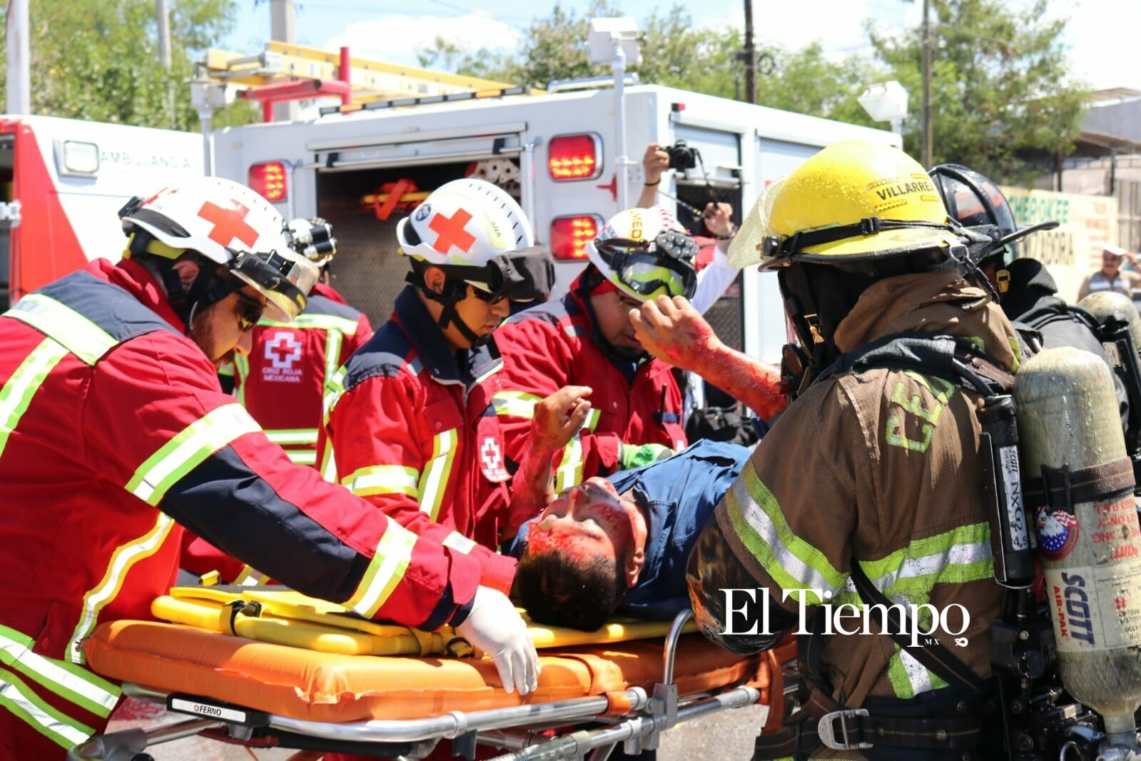 Simulacro recrea choque de pipa de gas y tráiler en Monclova