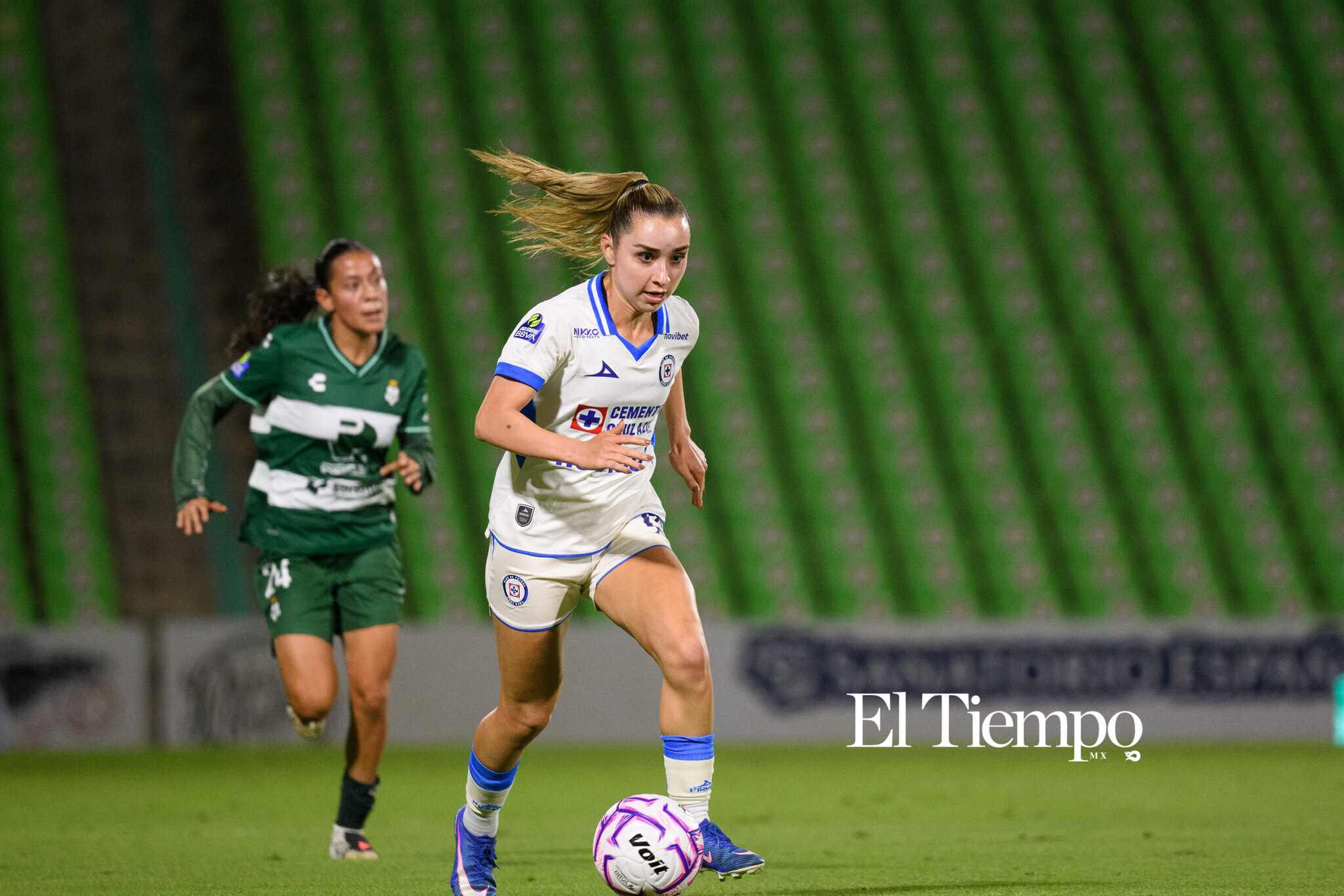 Santos Laguna vs Cruz Azul | Liga MX Femenil — Jornada 8

#LigaMXFemenil #Jornada8 #SantosFemenil #SantosLaguna #CruzAzulFemenil #CruzAzul #FutbolFemenil #FutbolFemenino #Soccer #Jugadoras #NikonMX #Torreon #FutbolMexicano #FotografiaDeportiva #WomenInSoccer