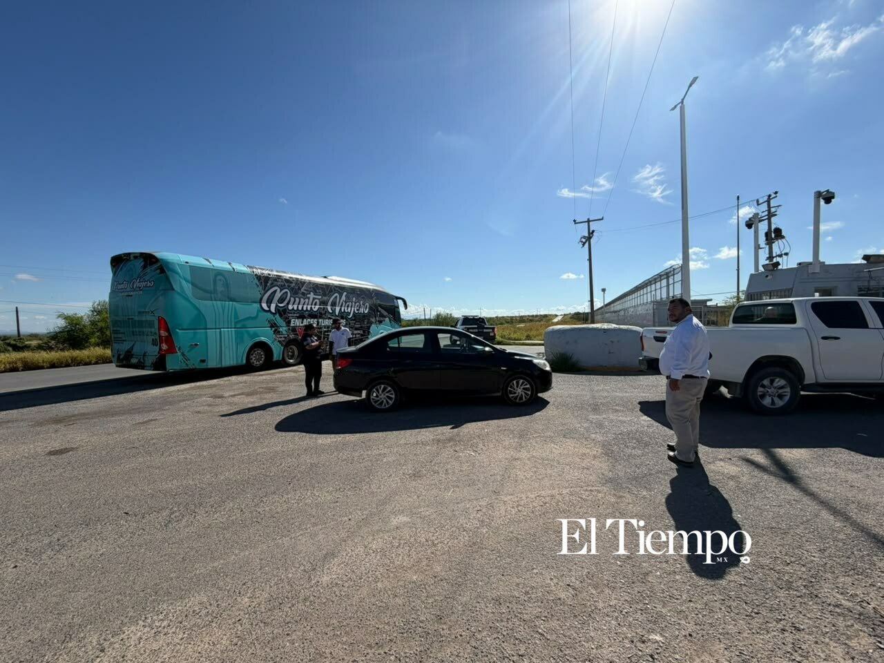 Familias buscan pistas de desaparecidos al ingresar al CERESO de Monclova
