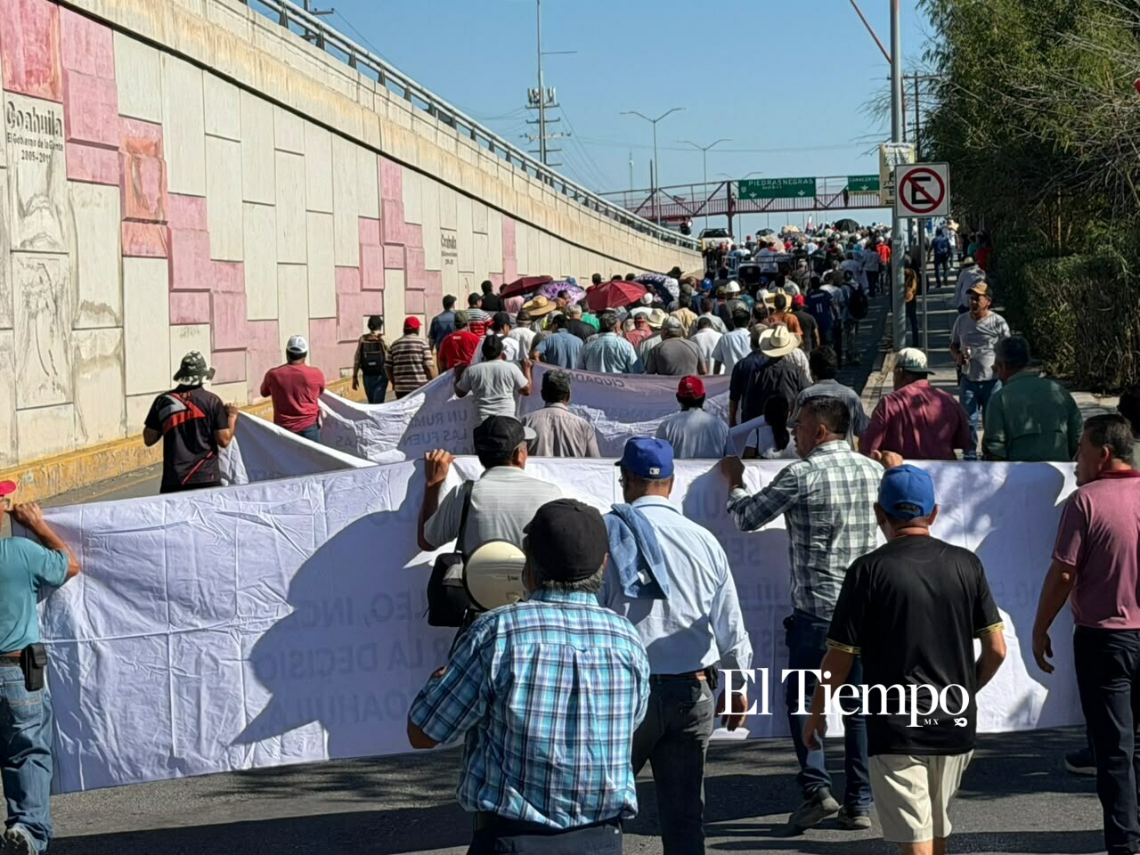 💢Así se vivió la marcha pacífica de los obreros de AHMSA en Monclova