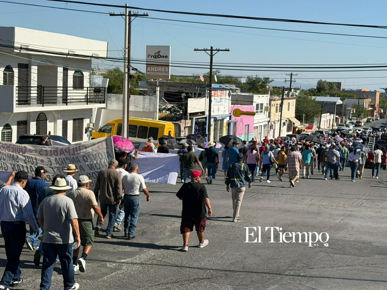 💢Así se vivió la marcha pacífica de los obreros de AHMSA en Monclova
