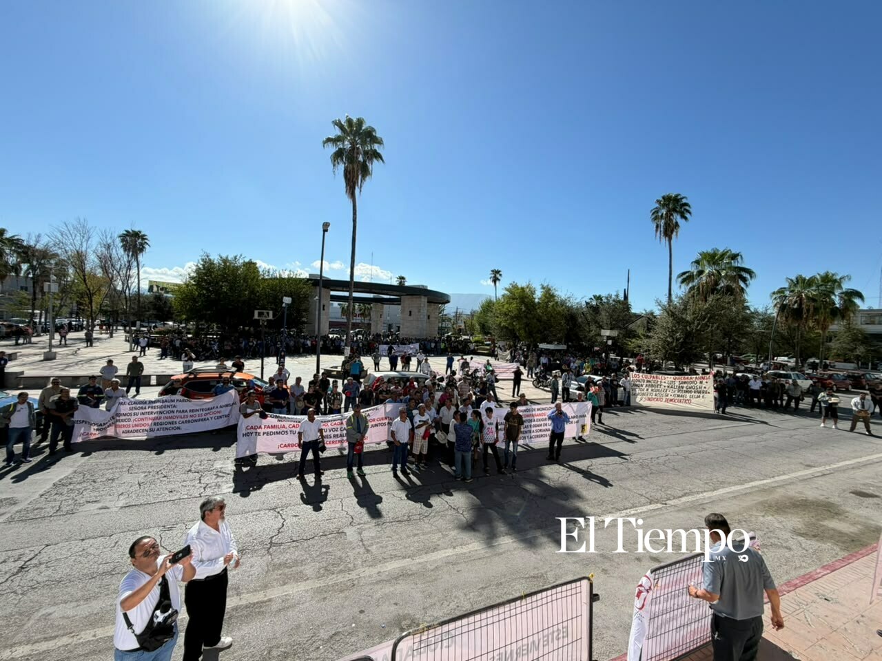 💢Así se vivió la marcha pacífica de los obreros de AHMSA en Monclova