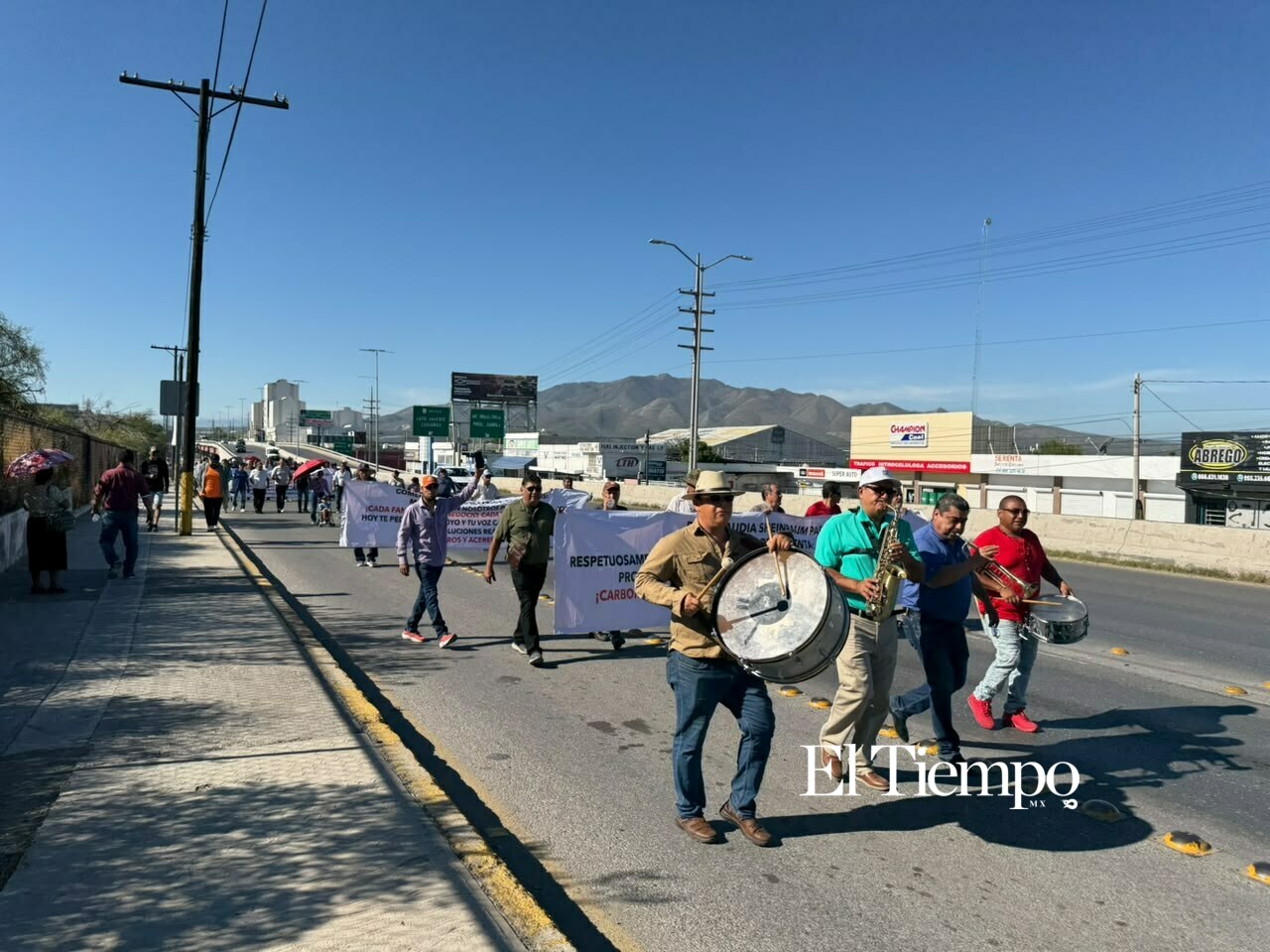 💢Así se vivió la marcha pacífica de los obreros de AHMSA en Monclova
