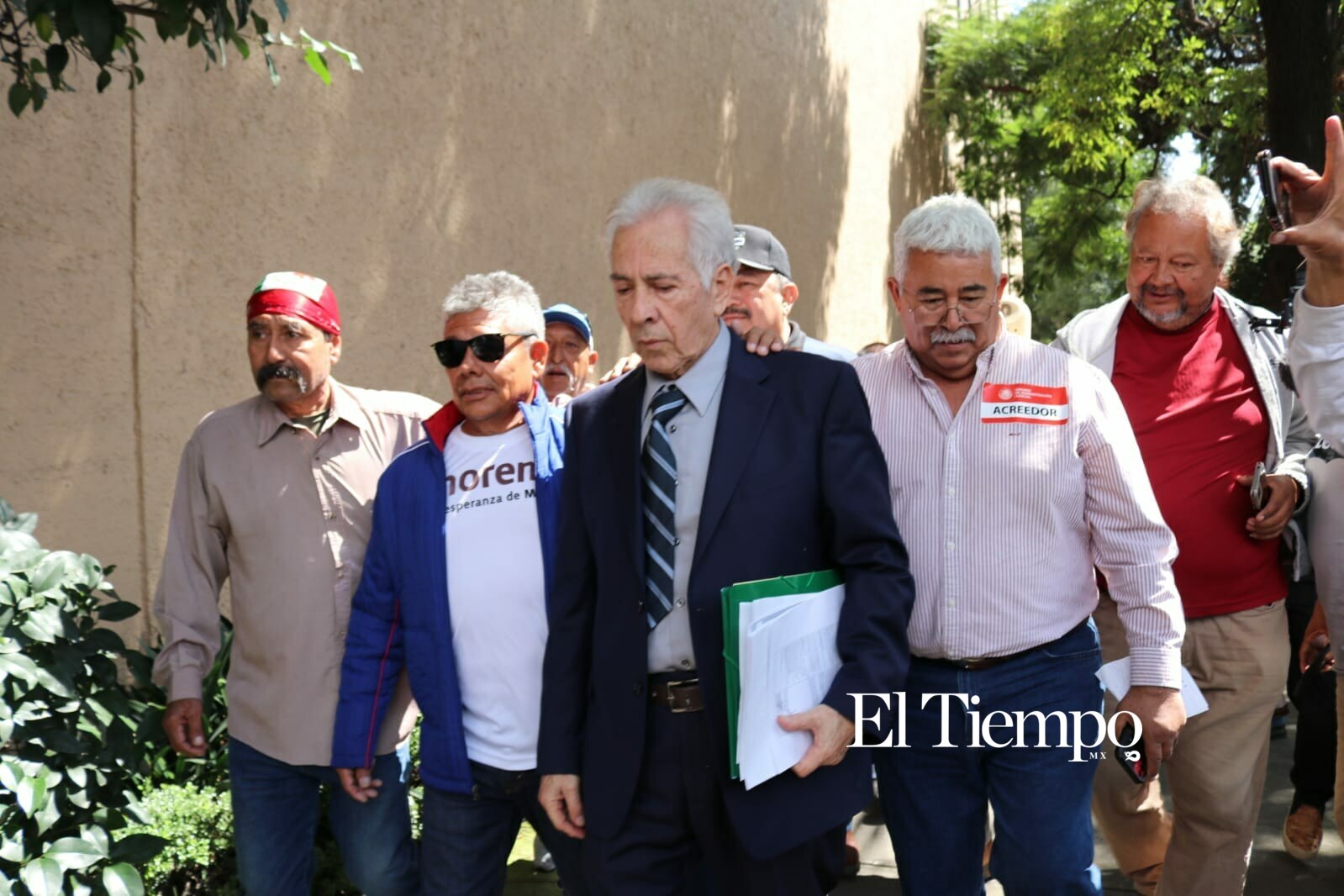 Momentos donde va saliendo el nuevo dueño de AHMSA