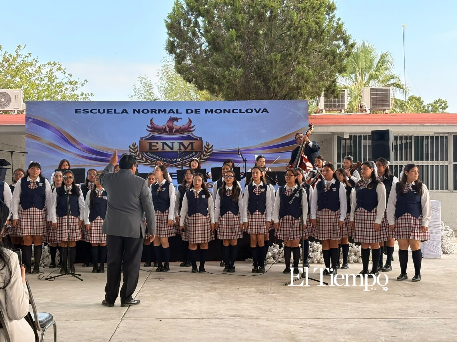 Normal de Monclova celebra ocho años con 428 alumnos