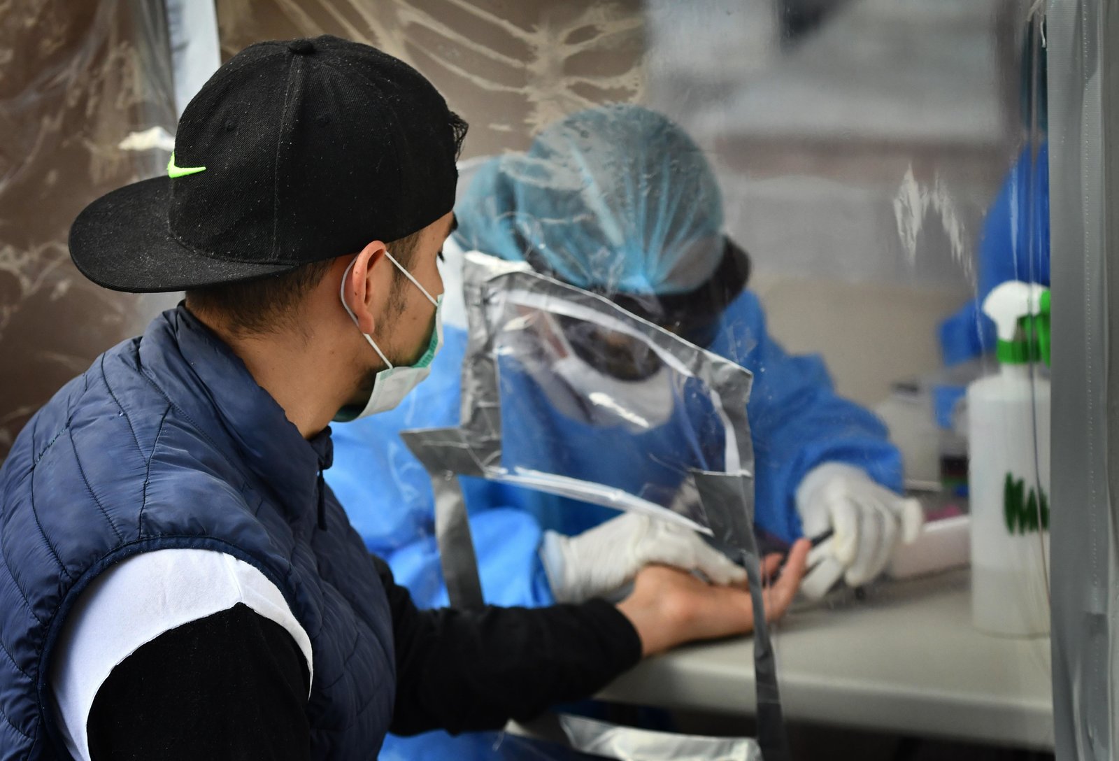 México supera los 52,000 decesos por COVID-19
