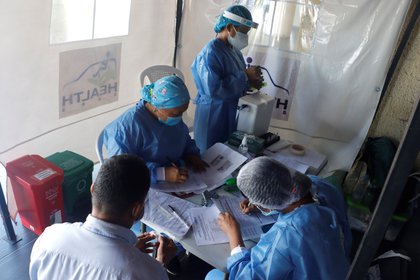 Colombia marca otro récord diario con 13,990 contagios de Covid-19