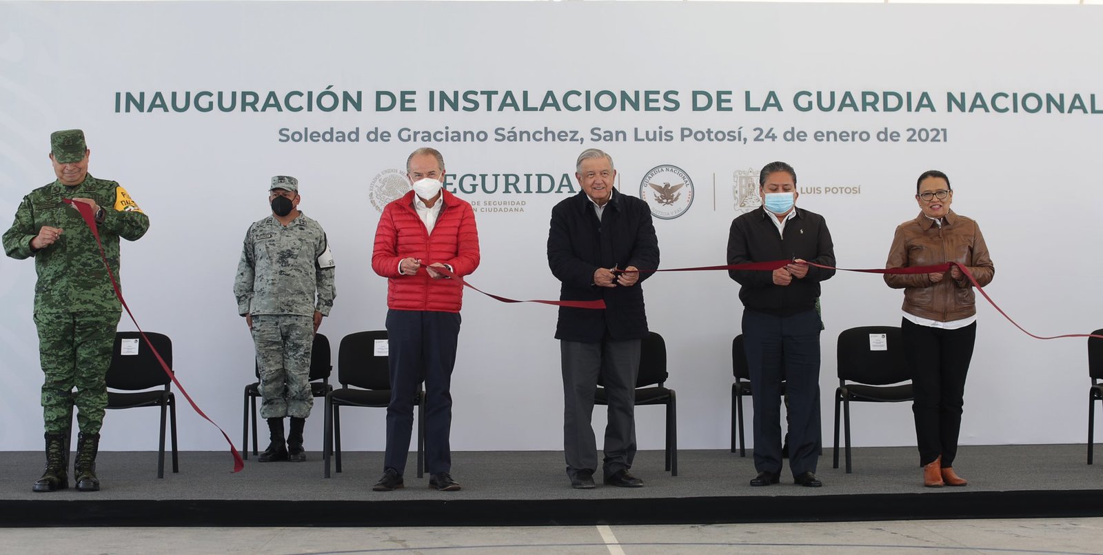 Tras visita de AMLO a San Luis Potosí, gobernador da negativo a COVID-19: Permanecerá aislado y bajo vigilancia debido a que podría desarrollar la enfermedad por la cercanía con el presidente