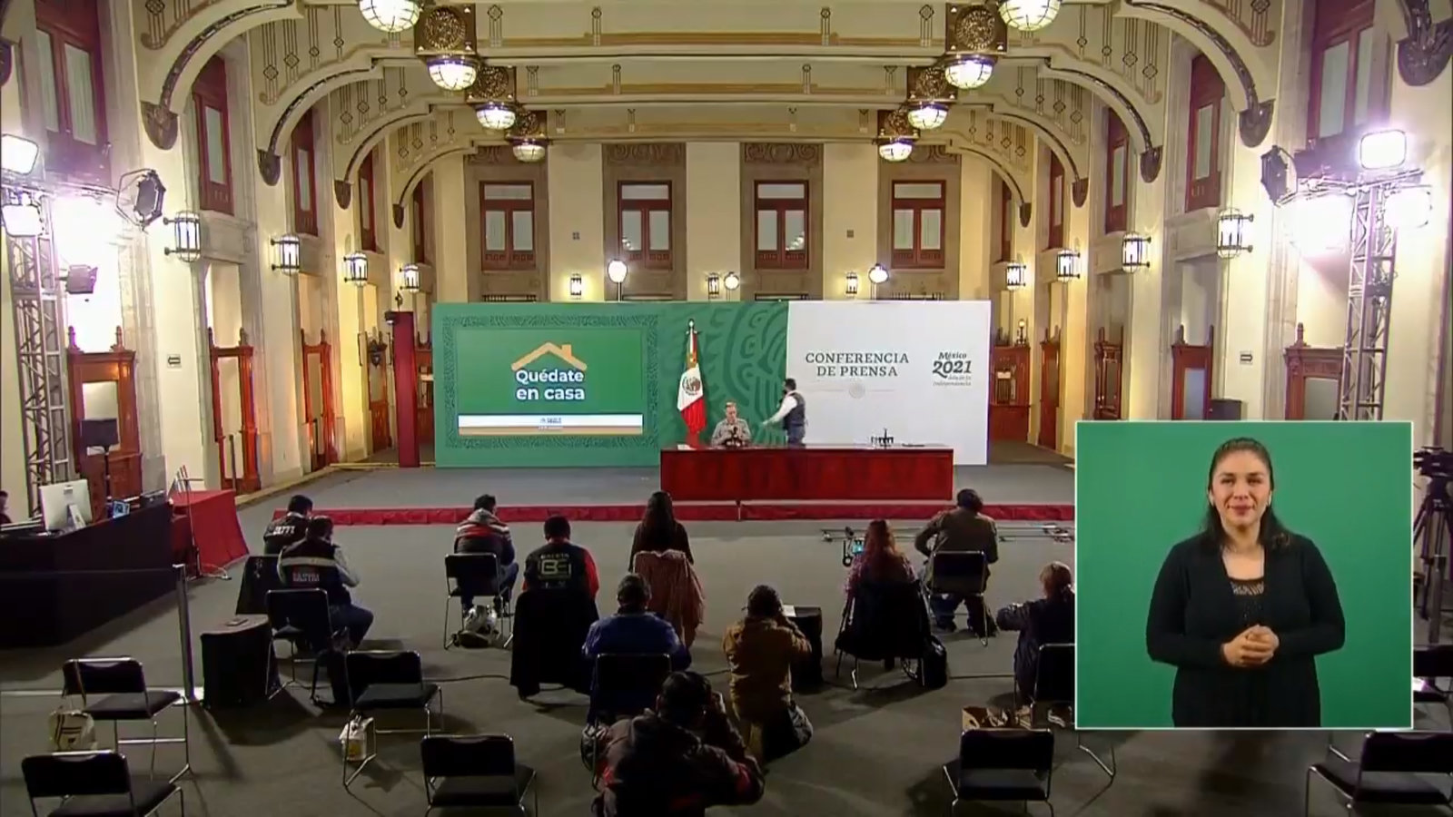 COVID-19: 172 mil 557 las defunciones confirmadas en México