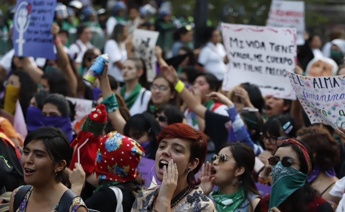 Inicia marcha en CDMX por el Día Internacional de la Mujer