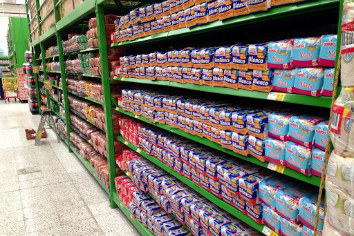 Revela AMLO que Bimbo y Walmart se ampararon contra reforma eléctrica