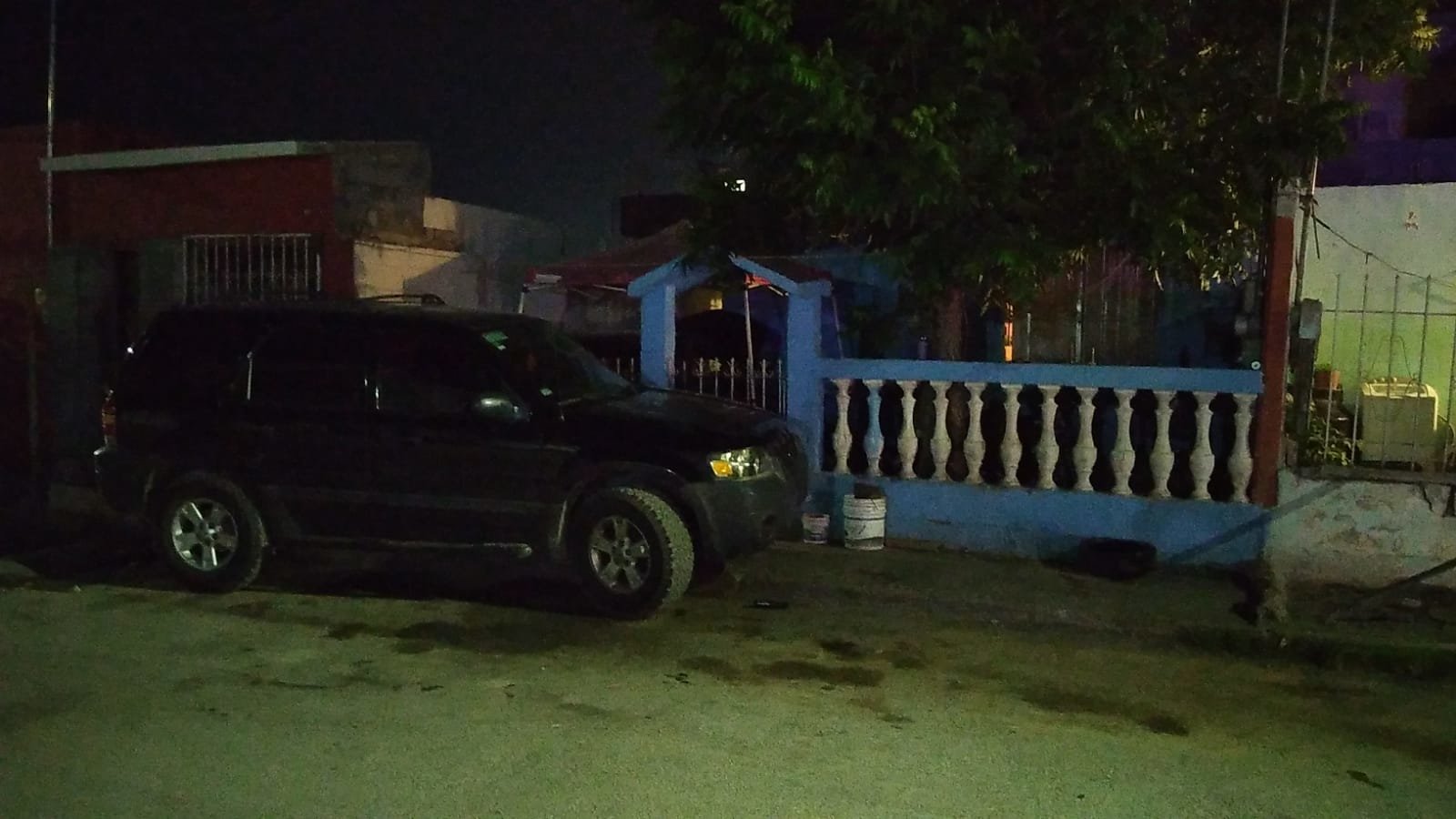 Mecánico le echa vehículo encima a ex clientas