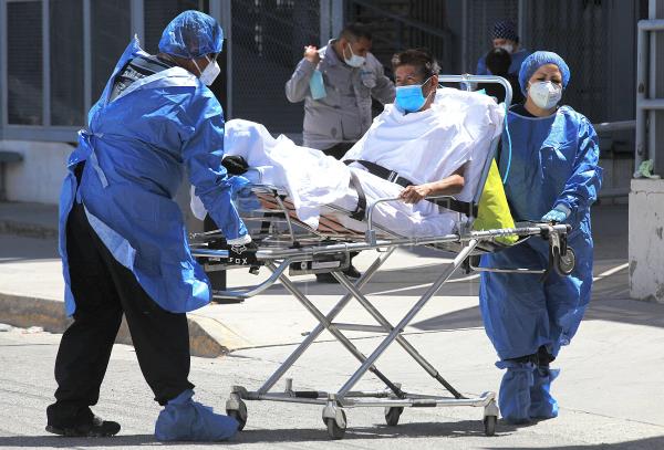 Reporta Ssa 221,695 defunciones confirmadas por COVID-19 en México