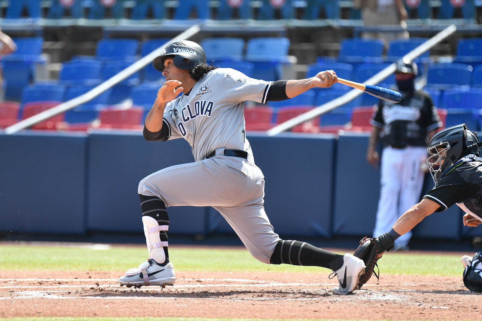 Sultanes remontan pizarra a Acereros