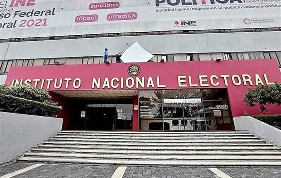 El INE pide a la SCJN interrumpir aplicación de 'Plan B' electoral