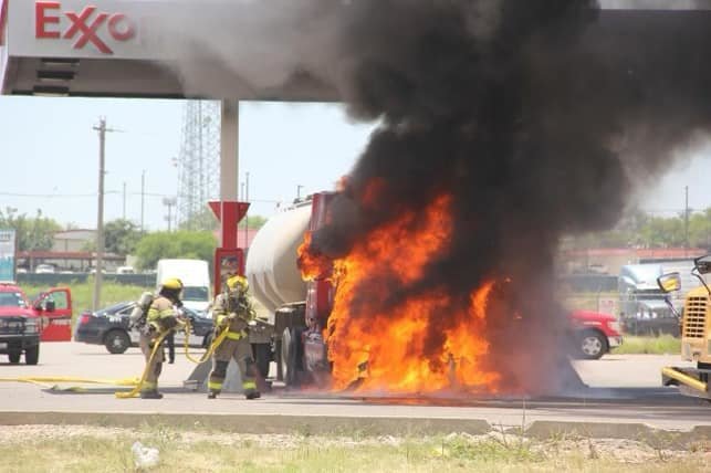Texas instalará barrera de boyas en el Río Bravo 
