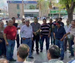 Obreros de AHMSA se reúnen con delegado del IMSS
