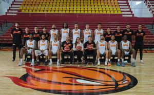 Mara Lezama celebra el regreso de Quintana Roo al básquetbol con el equipo 'El Calor de Cancún'